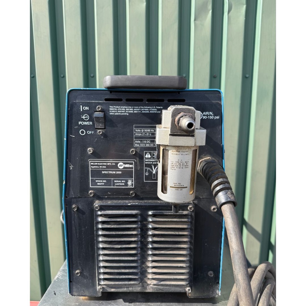 Vue dos - Miller Spectrum 2050 Plasma Cutter