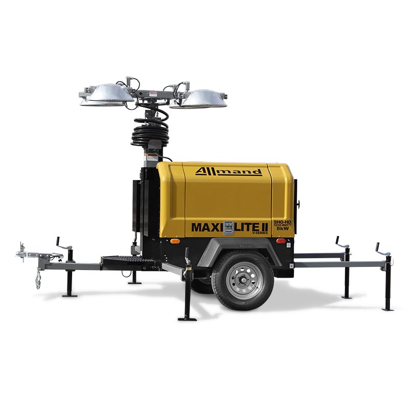 Allmand Maxi-Lite II Metal Halide Towable Light Tower with electric brakes and 8kW Generator
